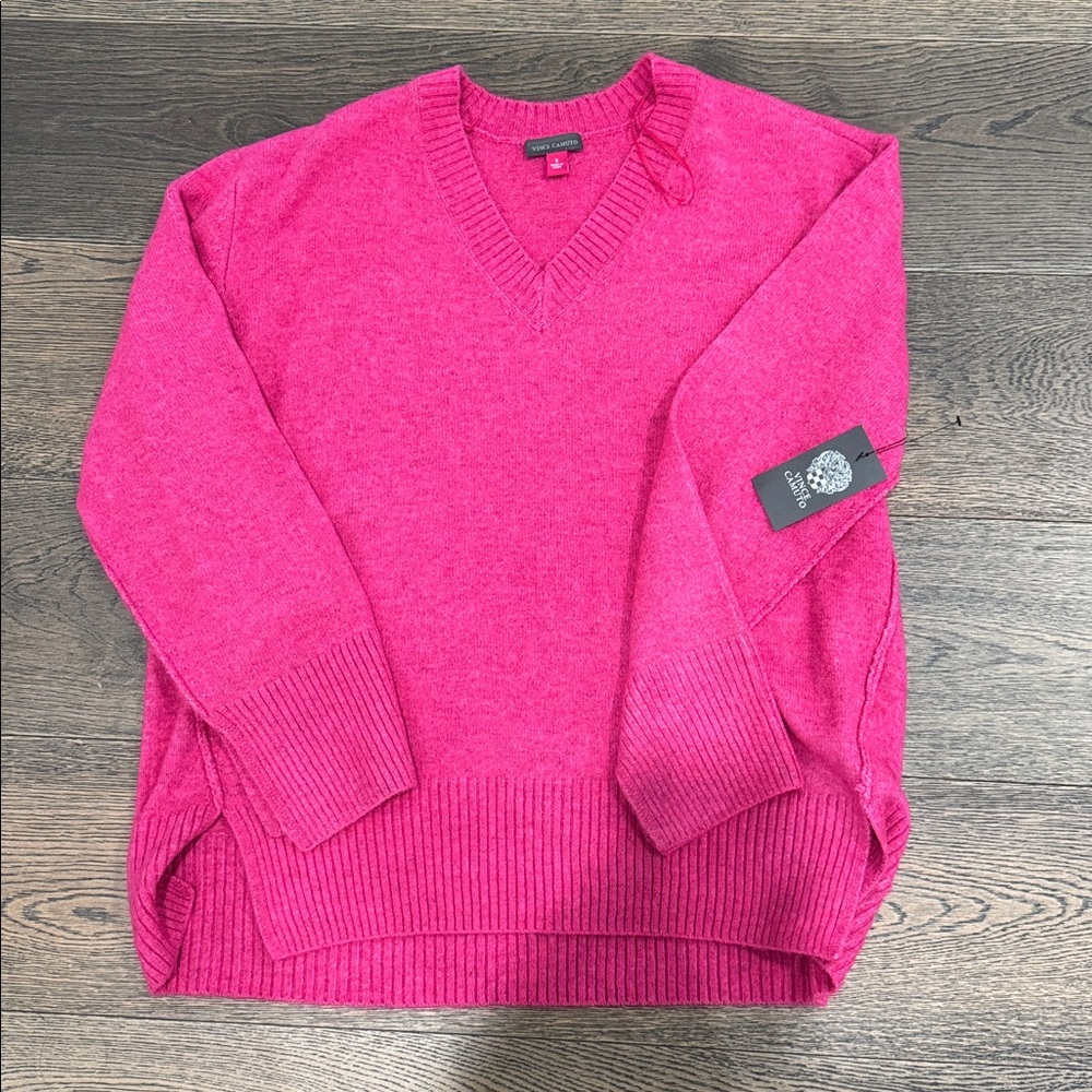 Vince Camuto Pink V-Neck  Pull Over Sweater Size Small NWT